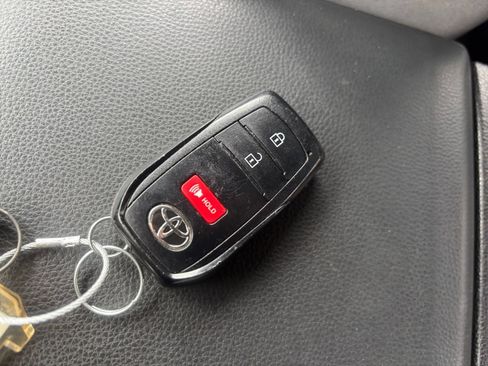 Used 2025 Toyota Tacoma TRD Off-Road AWD/4WD image 20