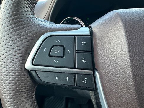 Used 2024 Toyota Sienna Platinum image 21