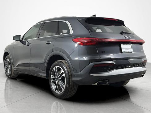 Used 2025 Audi Q5 Premium w/ Convenience Package AWD/4WD image 3