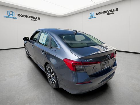 Used 2022 Honda Civic EX image 8