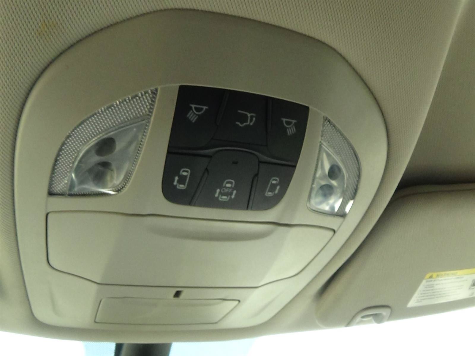 Certified 2024 Chrysler Pacifica Touring-L FWD image 29