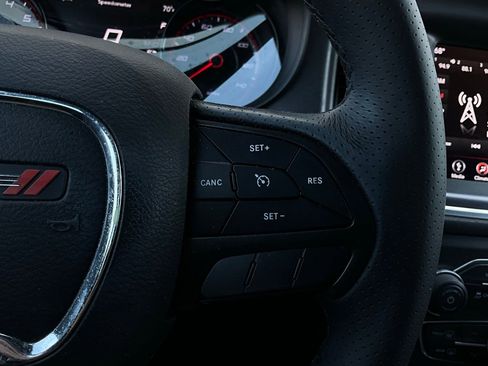 Used 2018 Dodge Charger SXT Plus w/ Blacktop Package image 34