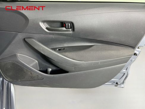 Used 2025 Toyota Corolla LE FWD image 29