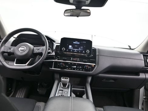 Used 2025 Nissan Pathfinder SV AWD/4WD image 29