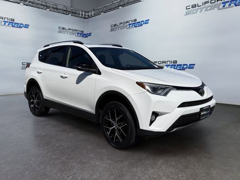 Used 2017 Toyota RAV4 SE FWD image 3