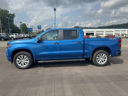 Used 2022 Chevrolet Silverado 1500 Custom AWD/4WD image 2