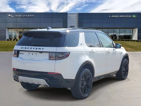 Used 2026 Land Rover Discovery Sport Landmark AWD/4WD image 3