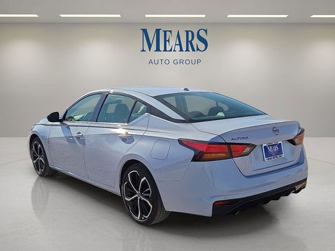 Used 2024 Nissan Altima 2.5 SR image 3