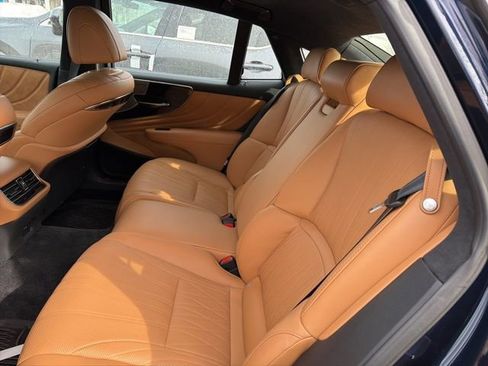 Used 2023 Lexus LS 500 AWD w/ Luxury Package image 8