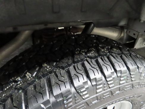 Used 2023 Ford Transit 250 Low Roof AWD w/ Exterior Upgrade Package image 28