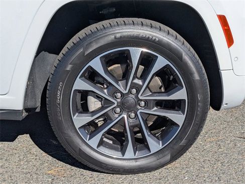 Used 2021 Jeep Grand Cherokee L Overland w/ Luxury Tech Group IV image 31