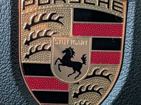 Used 2021 Porsche 718 Cayman image 17