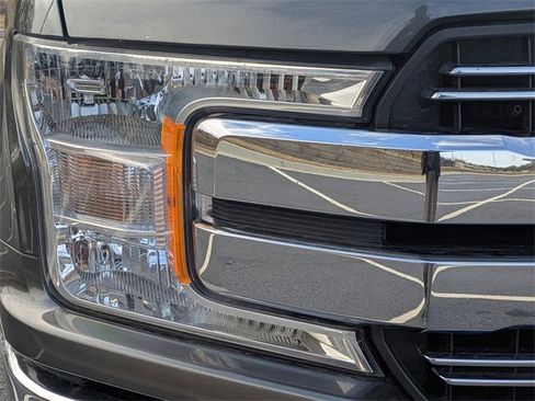 Used 2018 Ford F150 Lariat image 10