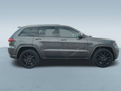 Used 2020 Jeep Grand Cherokee Altitude image 9