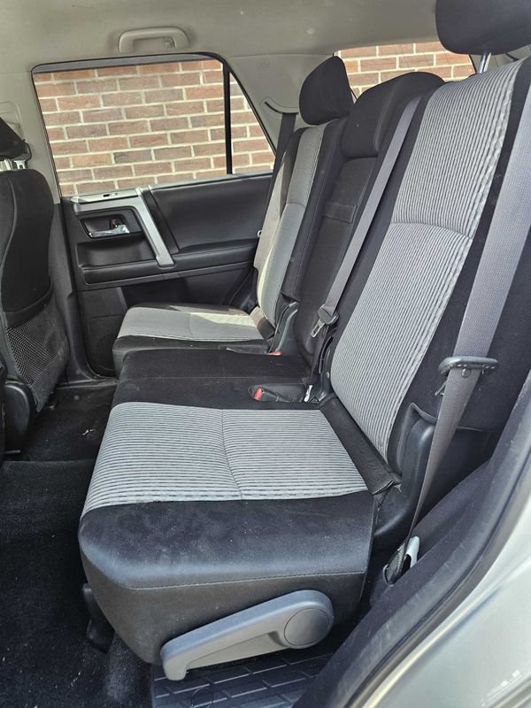 Used 2014 Toyota 4Runner SR5 AWD/4WD image 12
