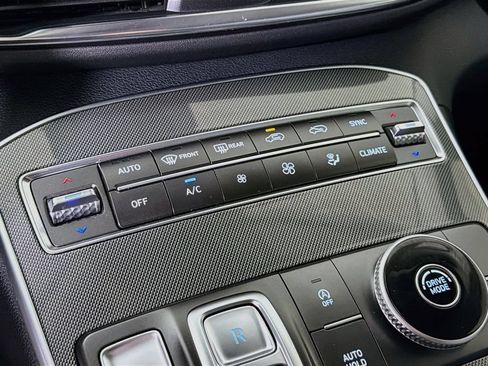 Used 2022 Hyundai Santa Fe SEL w/ Convenience Package FWD image 19
