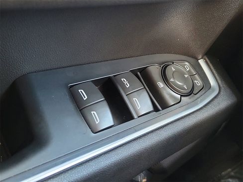 Used 2023 GMC Sierra 1500 Elevation image 14