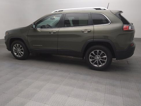 Used 2020 Jeep Cherokee Latitude Plus image 3