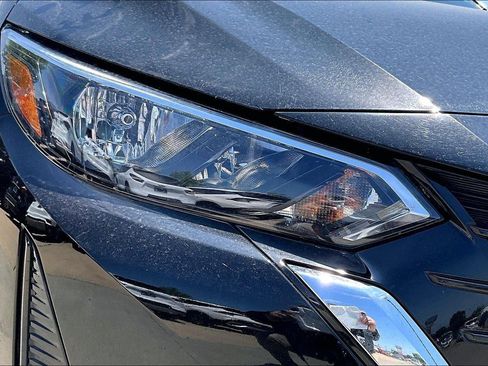Used 2025 Nissan Sentra S FWD image 32