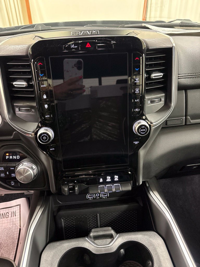 New 2027 RAM 1500 Laramie w/ Night Edition AWD/4WD image 13
