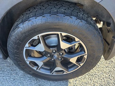 Used 2019 Subaru Crosstrek 2.0i Premium AWD/4WD image 9