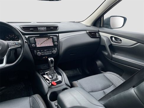 Used 2020 Nissan Rogue Sport SL w/ Premium Package image 24