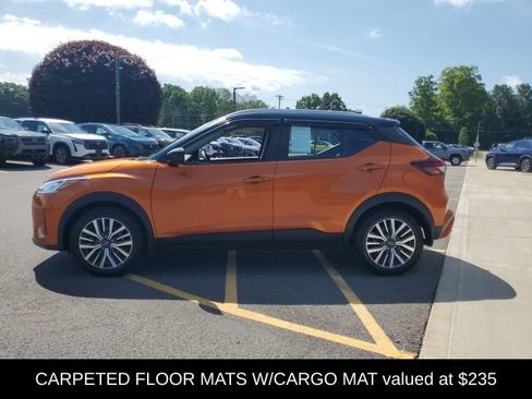 Used 2023 Nissan Kicks SV FWD image 3