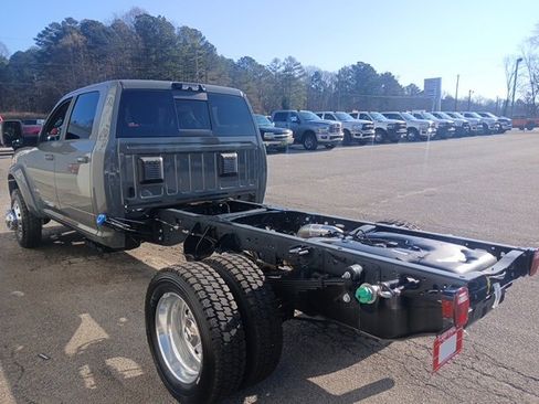 New 2026 RAM 4500 Laramie w/ Laramie Trim Package image 5