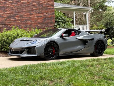 Used 2025 Chevrolet Corvette ZR1 w/ ZR1 Carbon Fiber Aero Package image 13