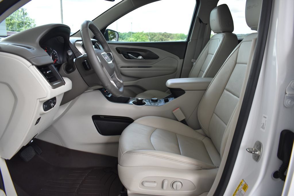 Used 2018 GMC Terrain Denali w/ Advanced Safety Package FWD image 3