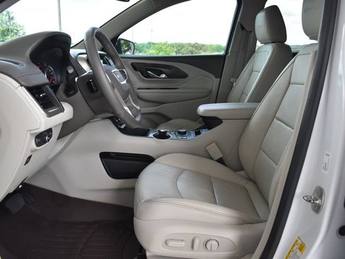 Used 2018 GMC Terrain Denali w/ Advanced Safety Package FWD image 3