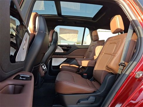 New 2026 Lincoln Aviator Reserve image 5