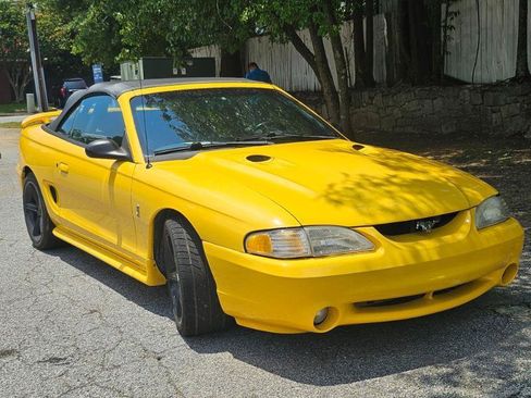 Used 1998 Ford Mustang Cobra RWD image 13