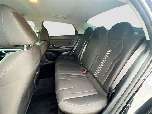 Used 2021 Hyundai Elantra SEL w/ Convenience Package image 21