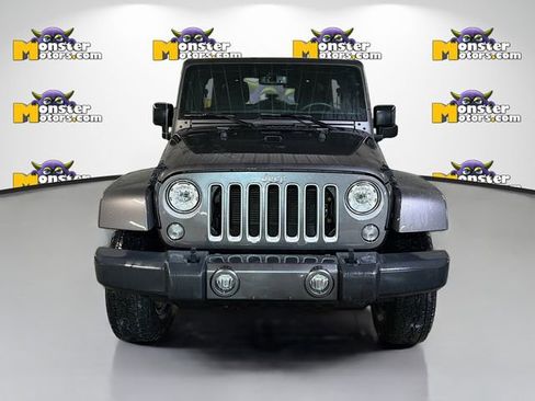 Used 2018 Jeep Wrangler Unlimited Sahara w/ Dual Top Group image 2