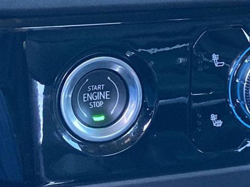 Used 2023 GMC Sierra 1500 Elevation image 13