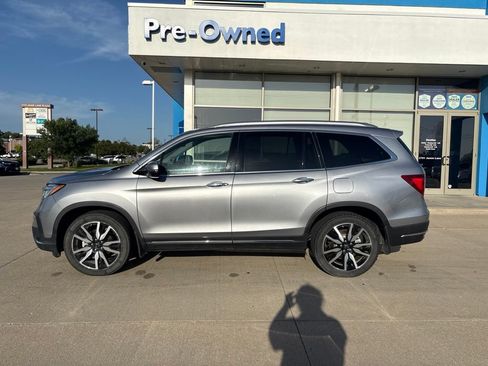 Used 2019 Honda Pilot Touring image 7