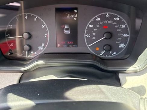 Used 2025 Toyota Corolla LE image 10