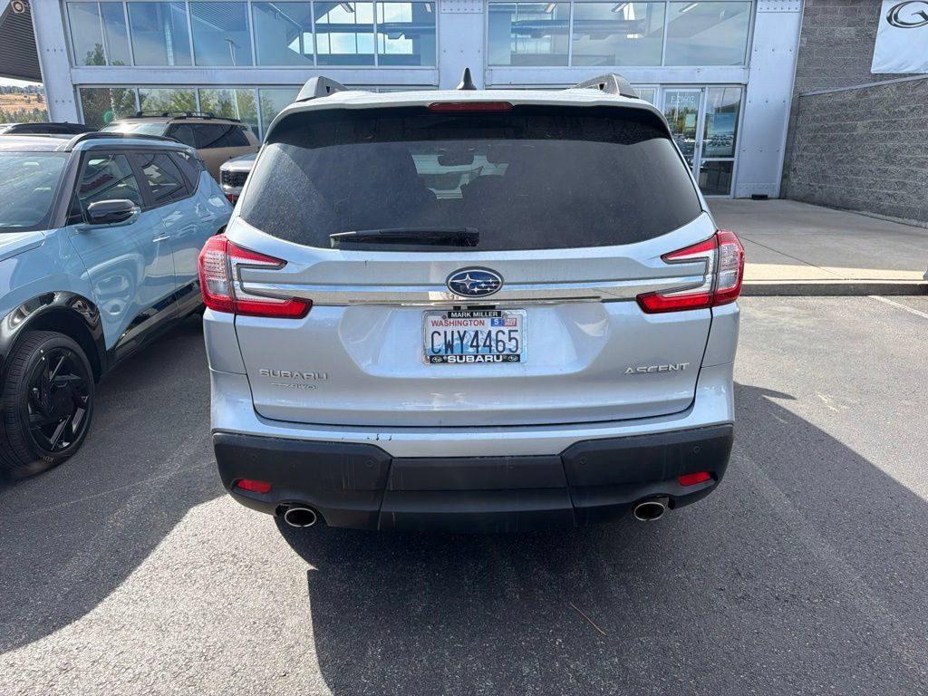 Used 2024 Subaru Ascent Premium w/ Convenience Package AWD/4WD image 4