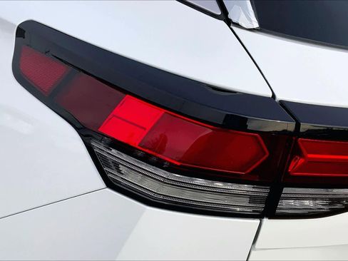 New 2026 Volkswagen Tiguan SE AWD/4WD image 14