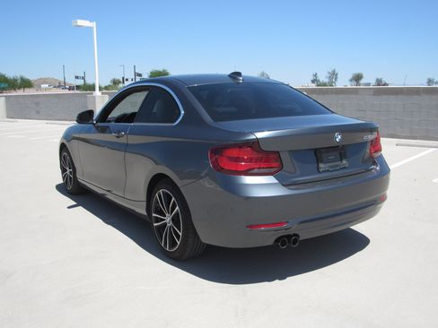 Used 2020 BMW 230i Coupe w/ Convenience Package RWD image 6