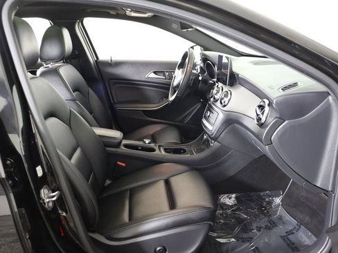 Used 2020 Mercedes-Benz GLA 250 4MATIC image 31