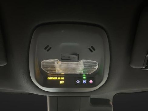 Used 2024 Chevrolet Trax RS w/ Driver Confidence Package image 22