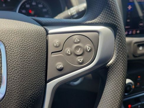 Used 2024 GMC Terrain SLE FWD image 24