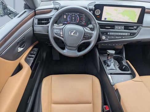 Used 2024 Lexus ES 350 w/ Premium Package FWD image 15