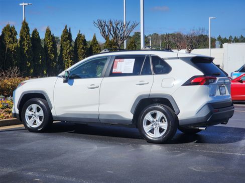 Used 2019 Toyota RAV4 XLE w/ Convenience Package image 8