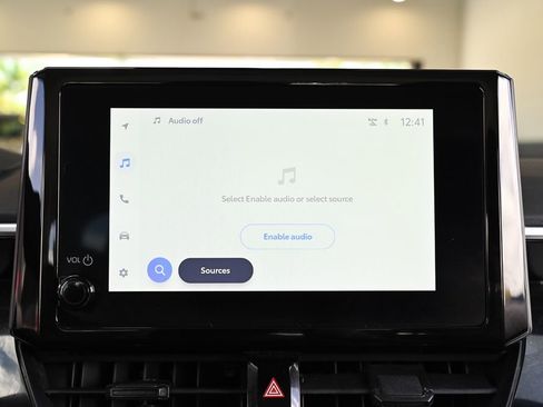 Used 2025 Toyota Corolla LE image 19