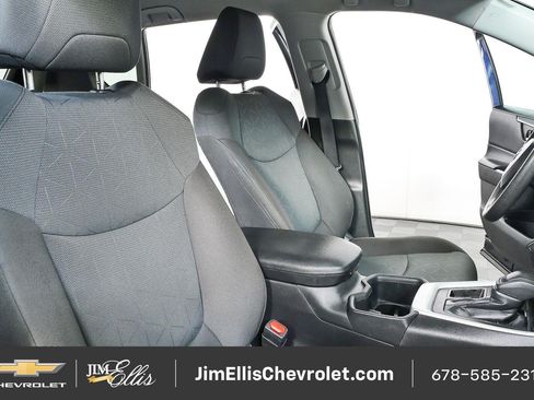 Used 2024 Toyota RAV4 XLE FWD image 22