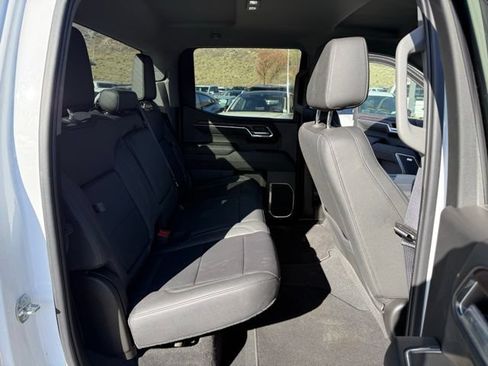 Used 2023 GMC Sierra 1500 SLT w/ SLT Convenience Package AWD/4WD image 33