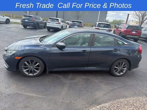 Used 2019 Honda Civic EX image 3